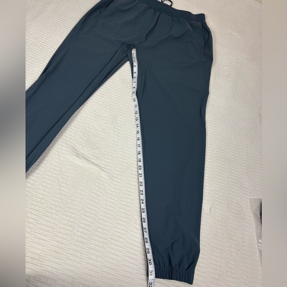 Lululemon Men's Jogger Sweatpants - Picture 6 of 10